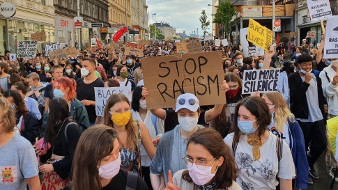 50.000 Menschen auf der Black Lives Matters Demo in Wien